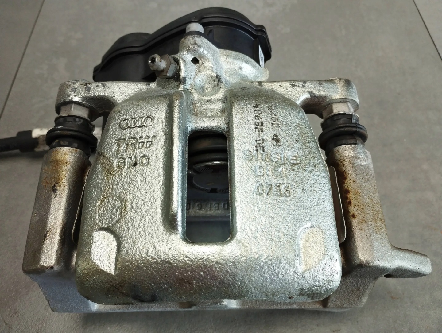 Audi A6 C7 4G caliper right rear part 4G0406BE