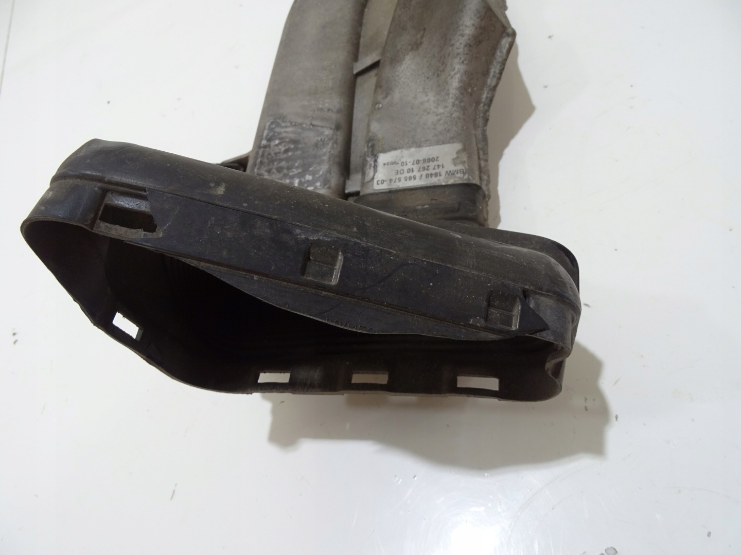 air hose BMW E60 E61 N53B30A OE 7565574 (4642903)