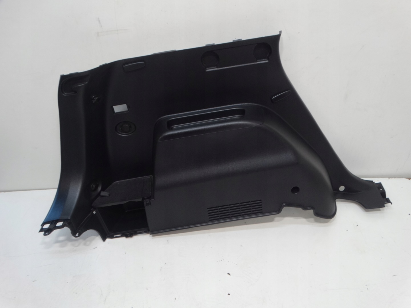side upholstery boot left rear part KIA CARENS IV 85730-A4500