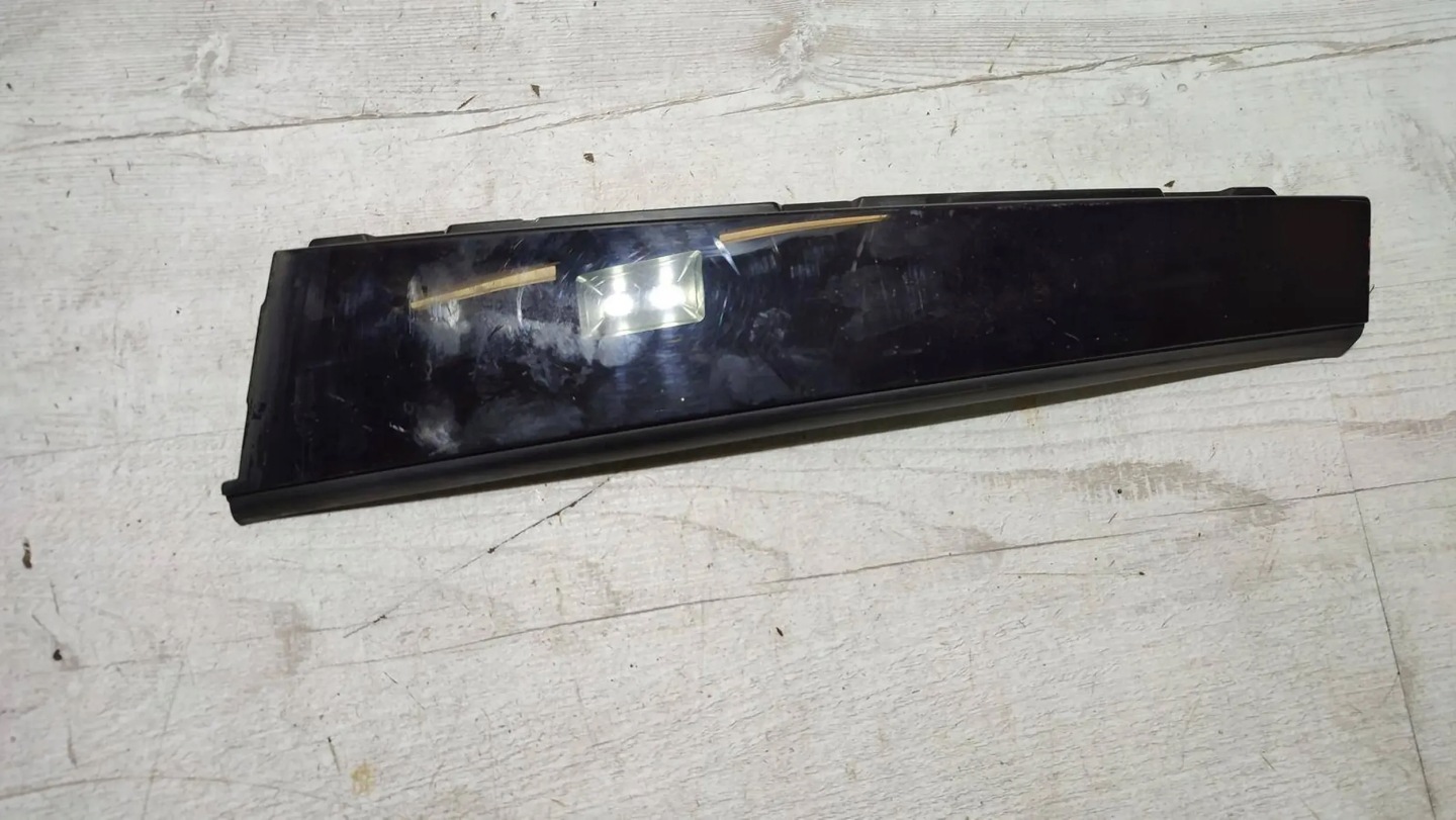Volvo V40 II 2018r rear part side right moulding door