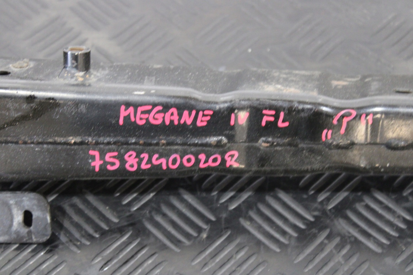 beam tip right front 758240020R RENAULT MEGANE IV 4 LIFT