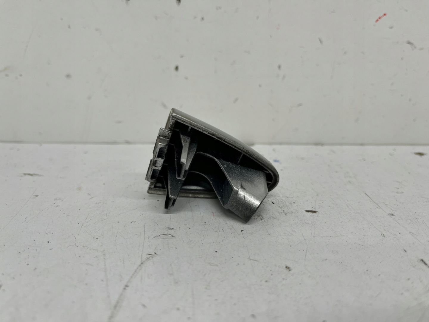 HYUNDAI IX35 spoiler handles left front RAH 2009