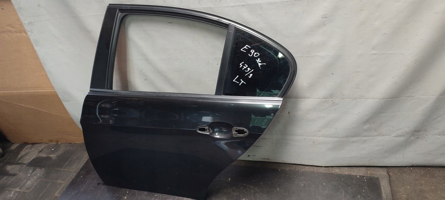 door rear part rear. left BMW E90 2,0i 475