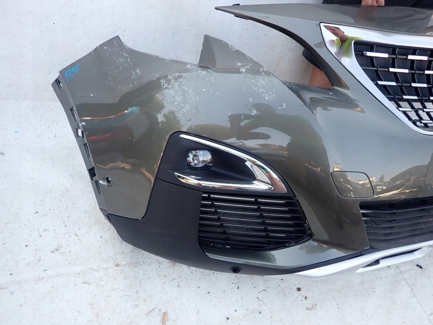 PEUGEOT 3008 II 16- bumper front front 6PDC