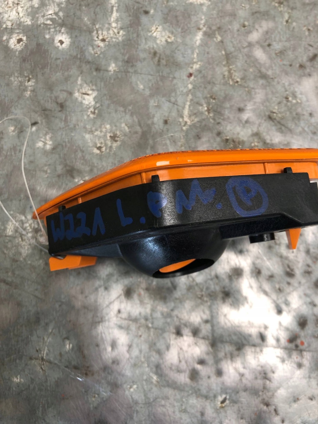 indicator left front MERCEDES W221 A2218851914