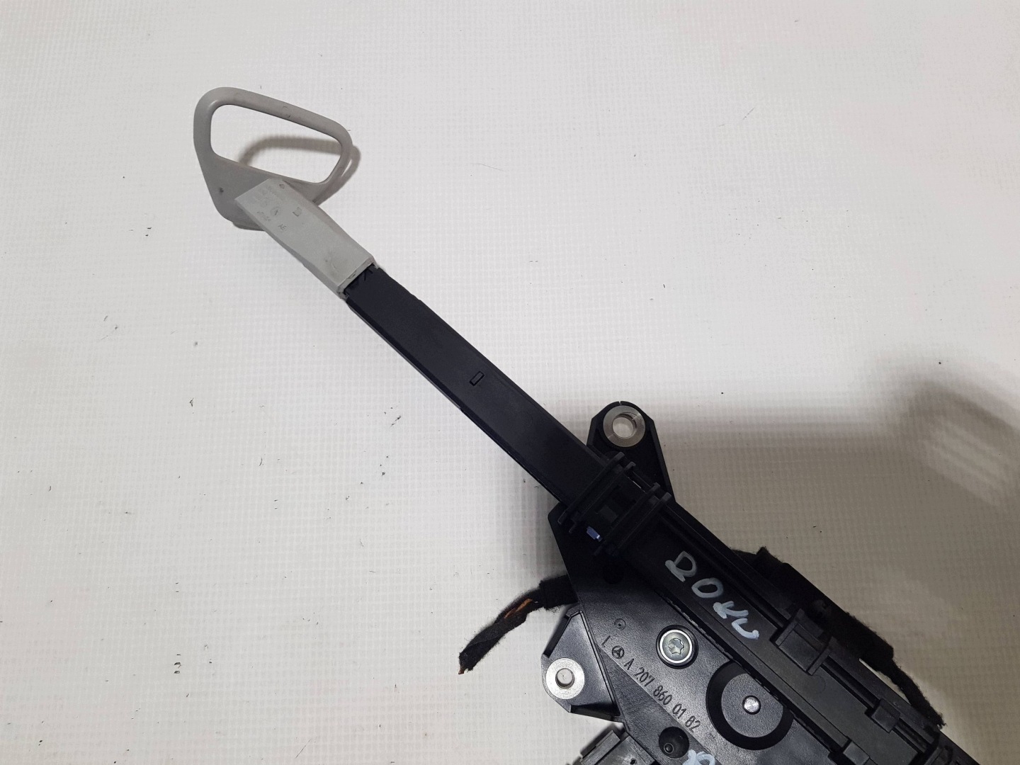 MERCEDES E-class W207 C207 COUPE PODAJNIK supports left front A2078600182