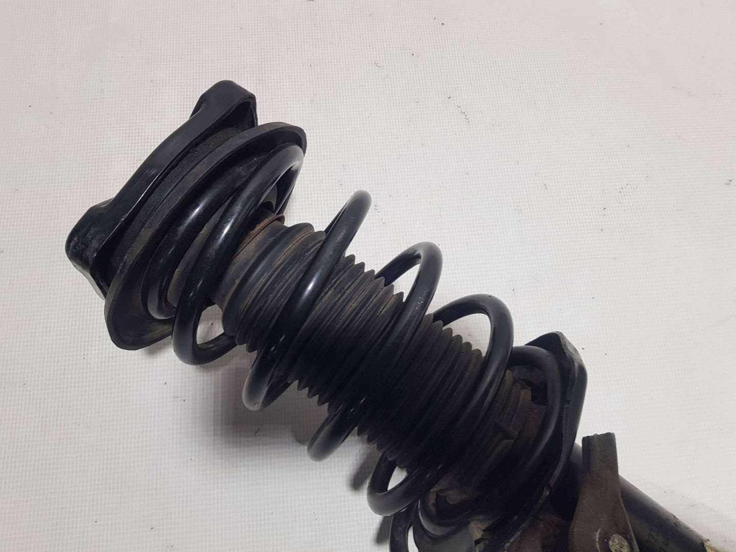shock absorber EDC front front left Mercedes C W204 A2043209338