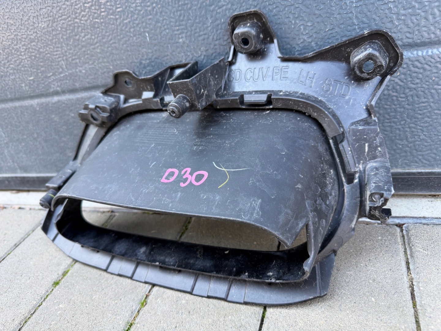 KIA XCEED X CEED LIFT grid of a bumper left front front 86563-J7PA0