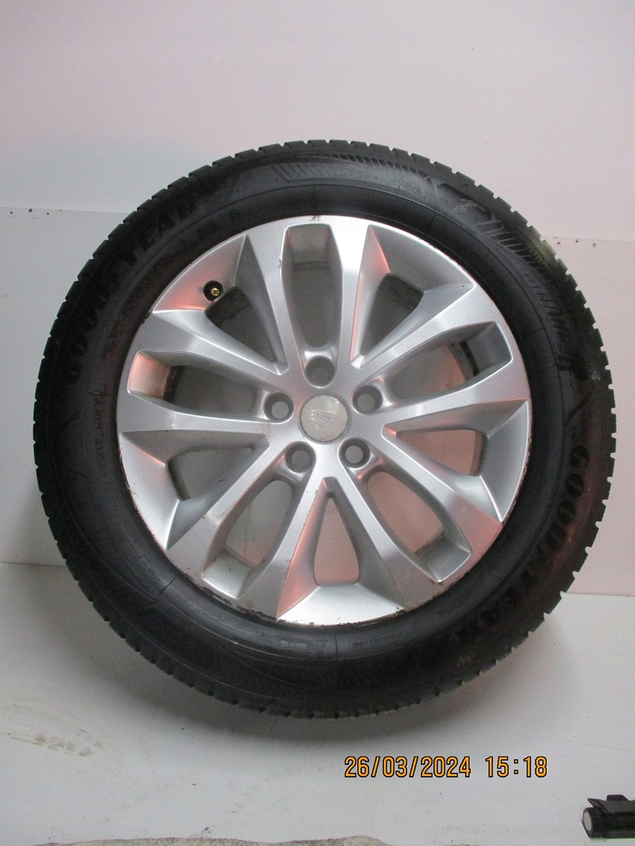 wheels discs tyres Ford Kuga R17 MK1 M+S 7MM