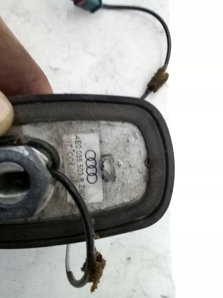 Audi A8 D3 antena GPS 4E0035503