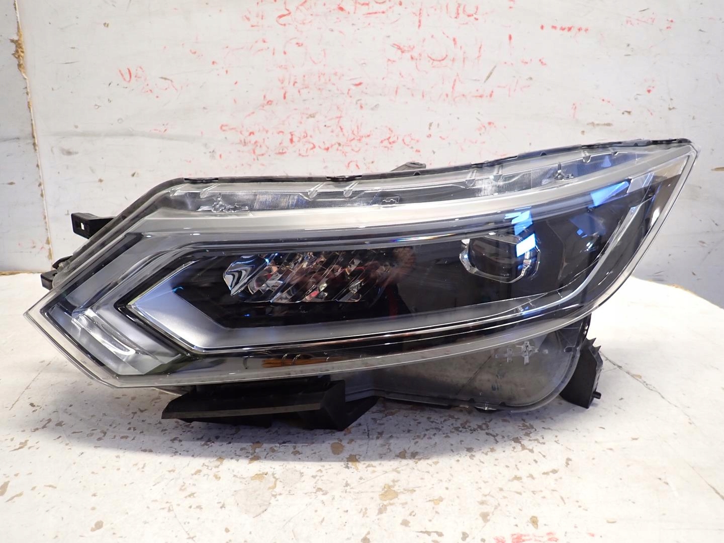 light front front left NISSAN QASHQAI II J11 LIFT 17- FULL LED 100-19011