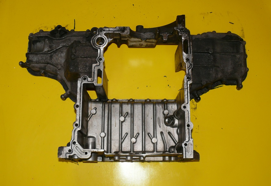 oil sump upper AUDI A6 C6 3.0 TDI BMK 059103603AH