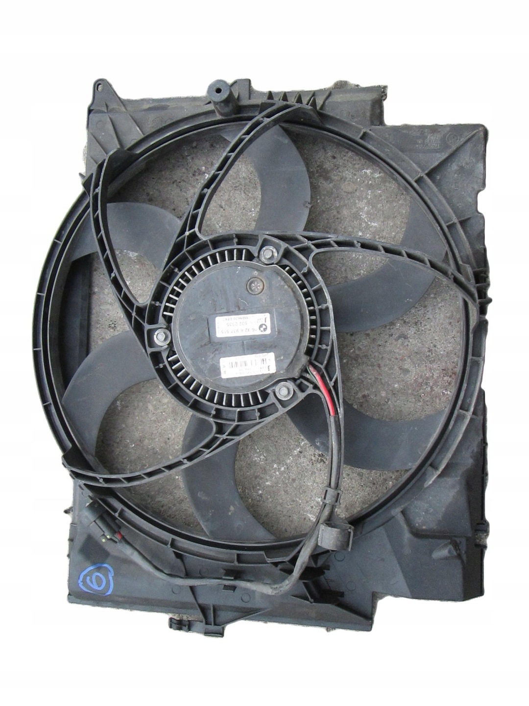 BMW E90 320D E87 118D ventilátor chladiča vody