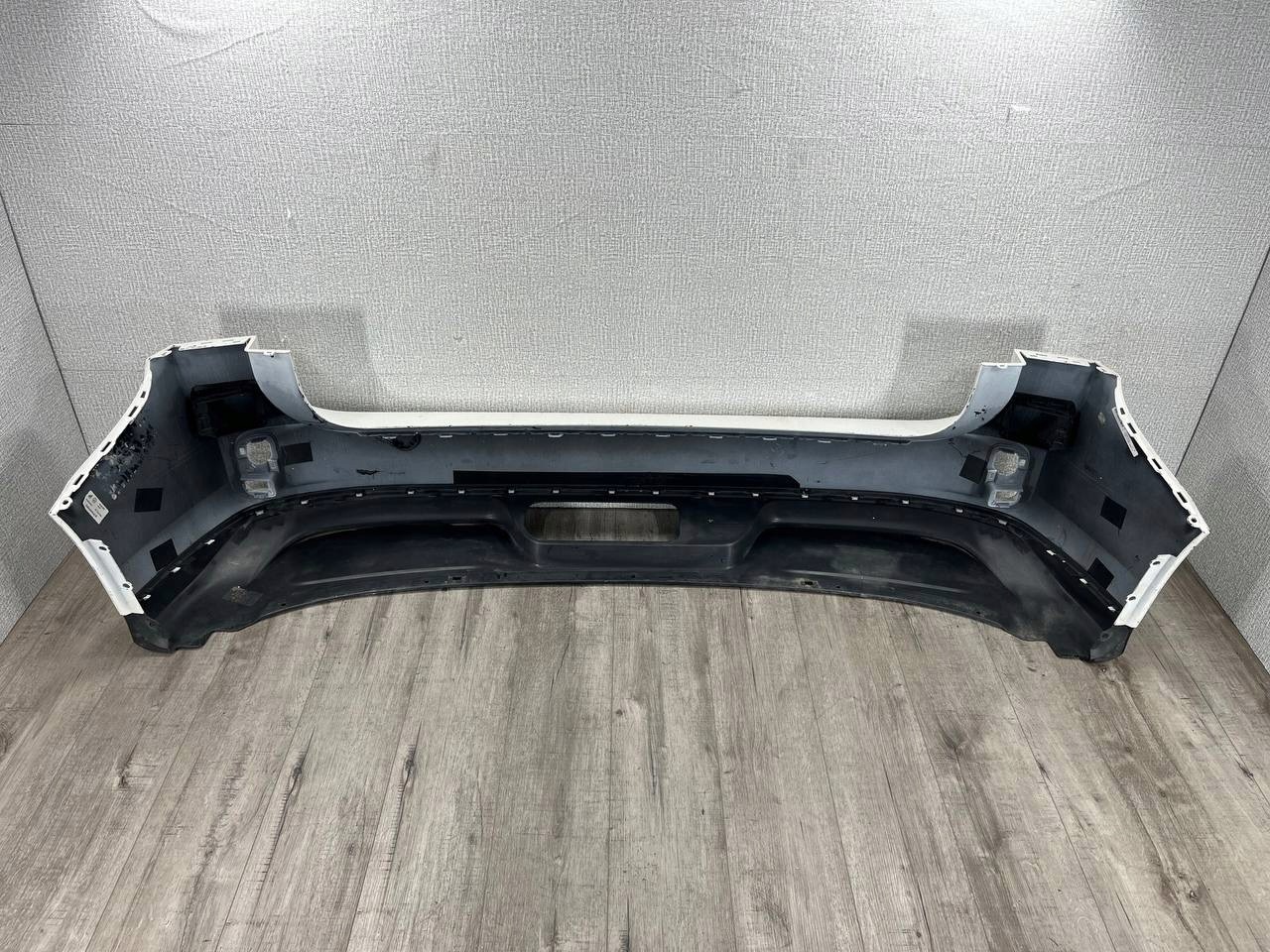 VW ID BUZZ ID. BUZZ 2022-> bumper rear part 1T3807421