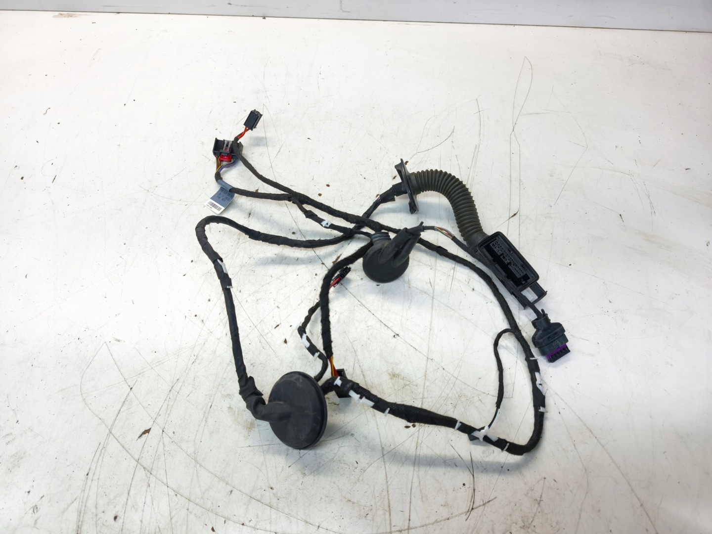 bundle door right rear part AUDI Q5 8R LIFT 8R0971688E