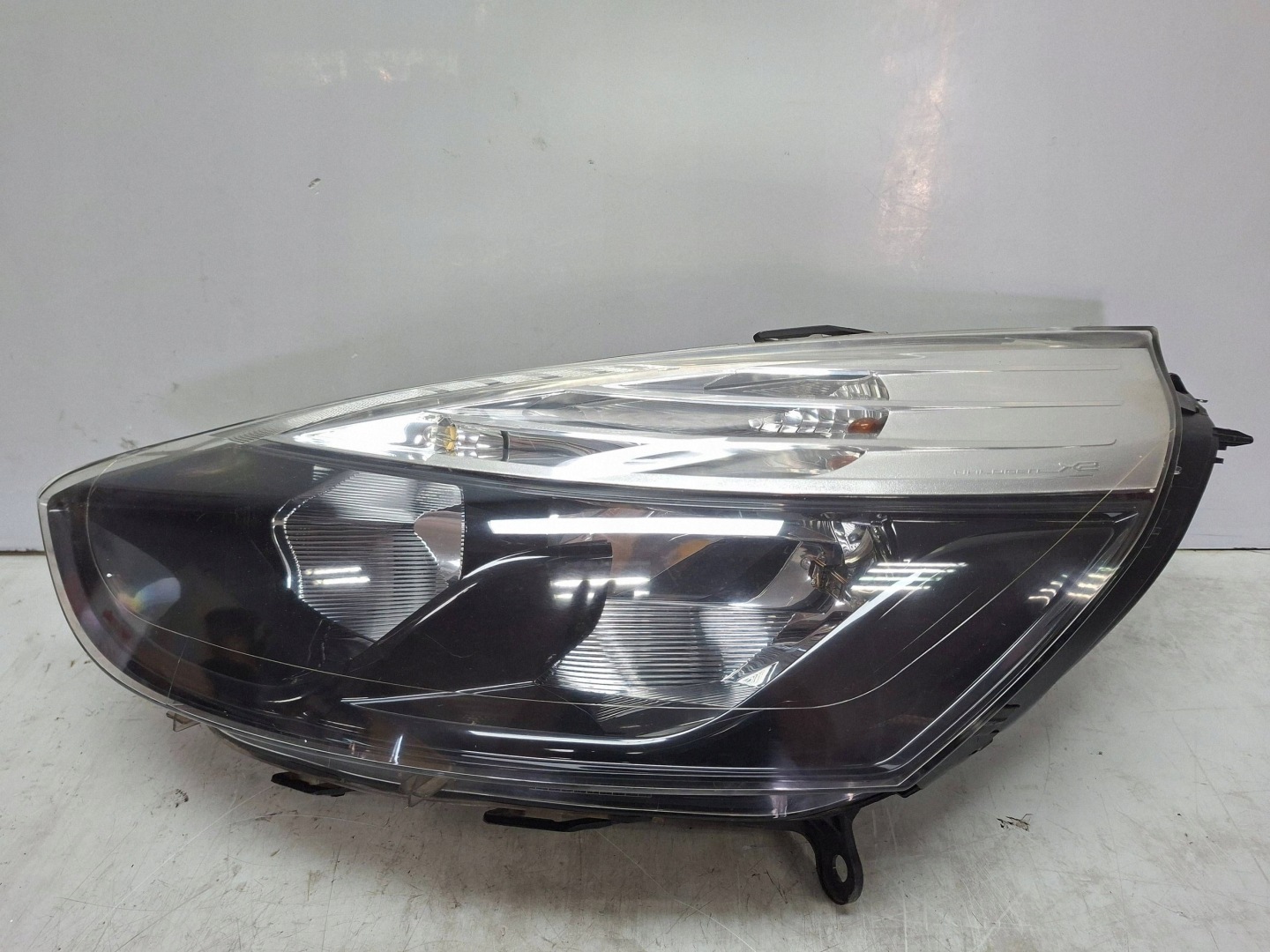 light front left 260601475R RENAULT CLIO IV 2012