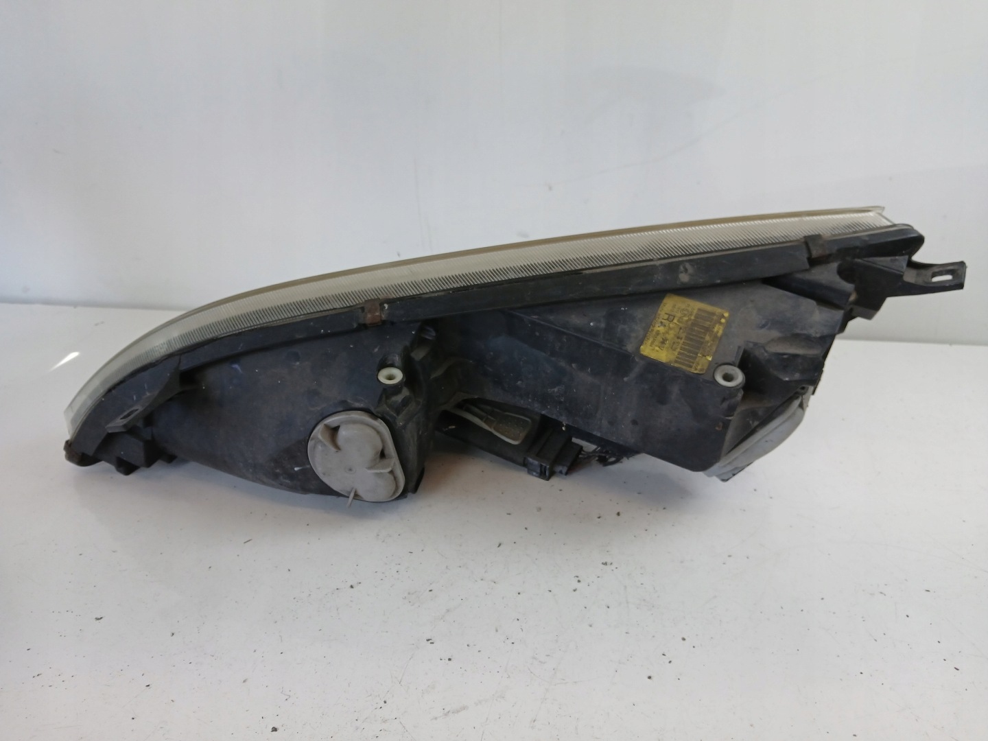 MITSUBISHI COLT VI Z30 light right front 8301A994 CIEMNA