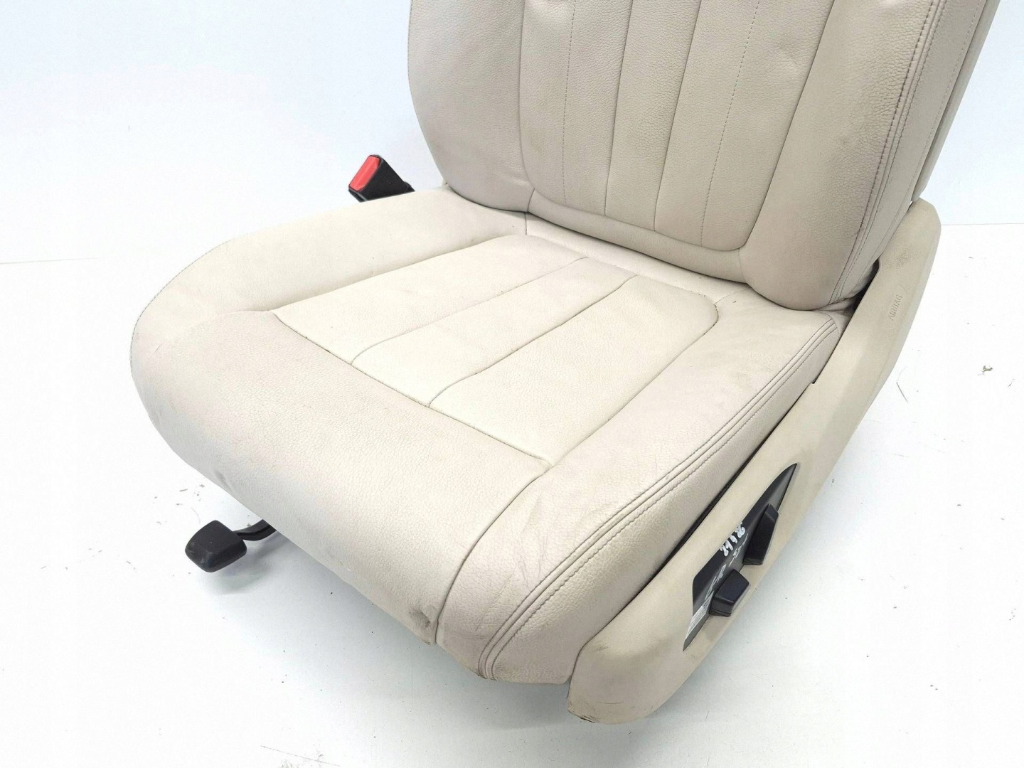 seat driver´s left front front BMW X5 F15 JASNA leather PODGRZEWANY