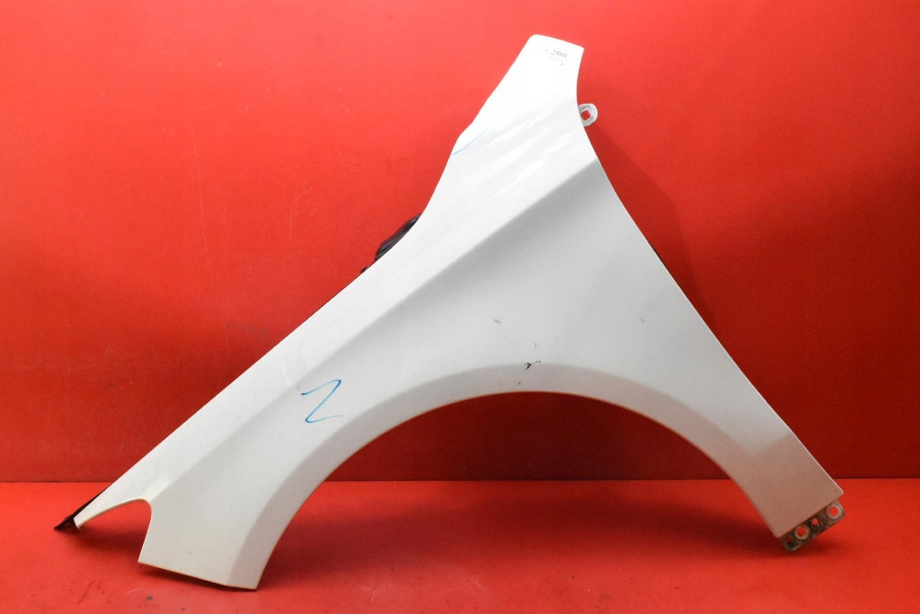 fender left front front 650 MERCEDES CLA C117 AMG 13-16