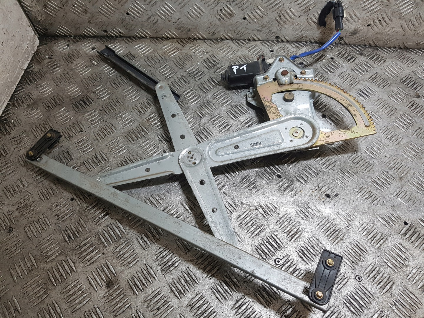 mechanism windows right front KIA SORENTO 82460-3E000