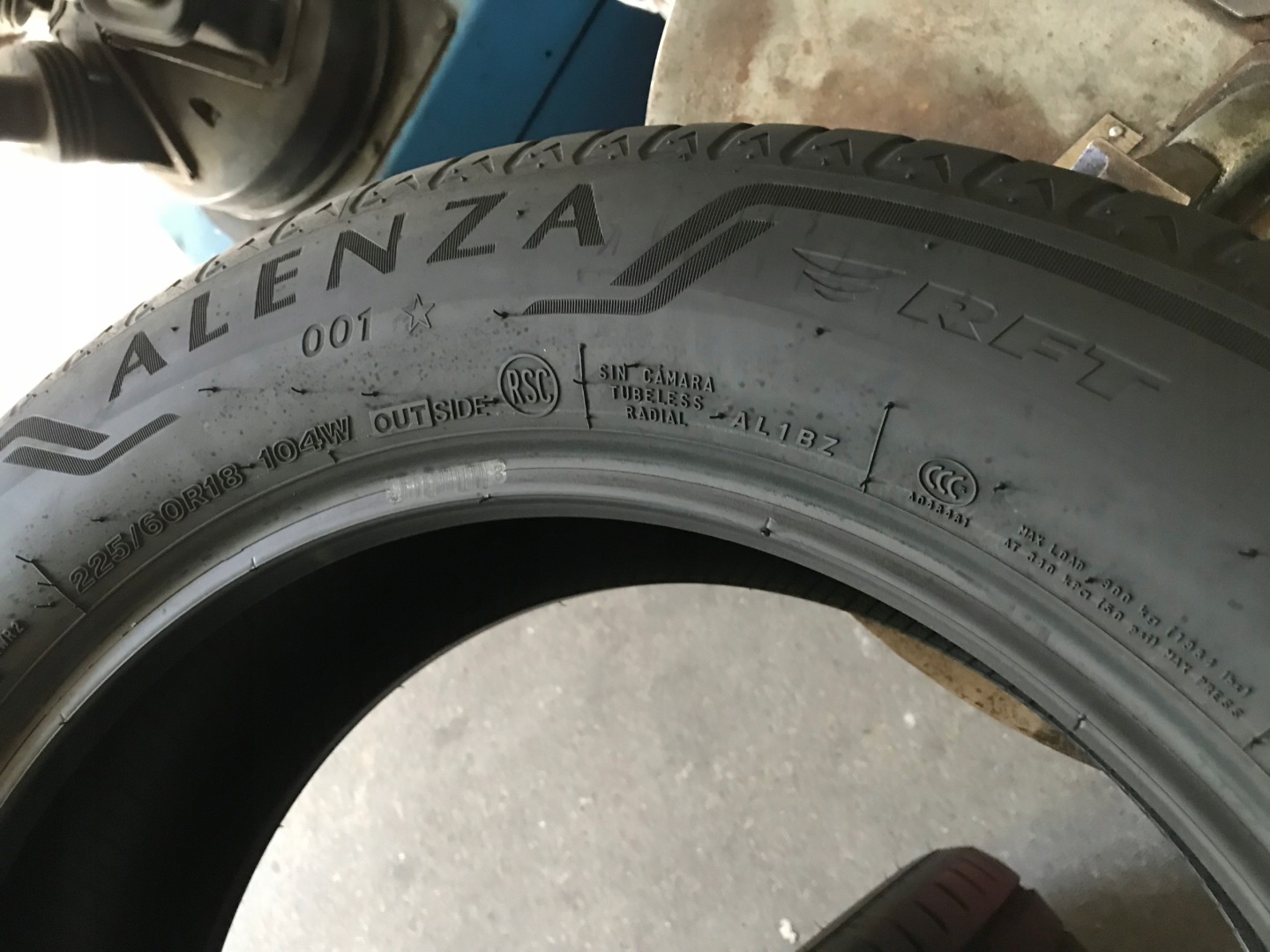 2 tyres summer 225/60R18 Bridgestone Alenza 001 Run Flat 6mm