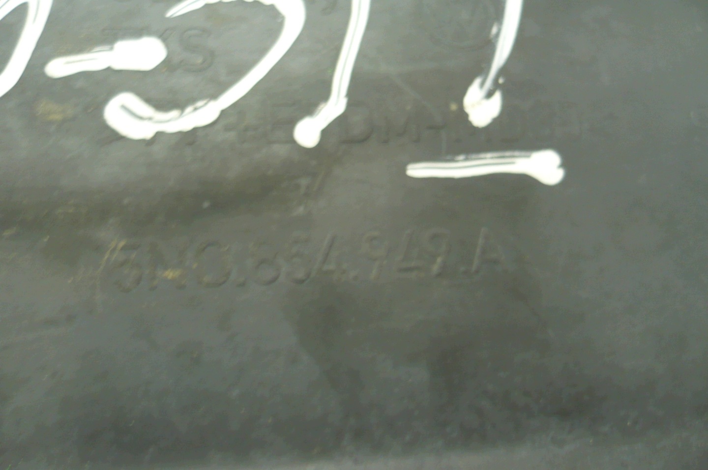 VW TIGUAN and 07- moulding door left rear part