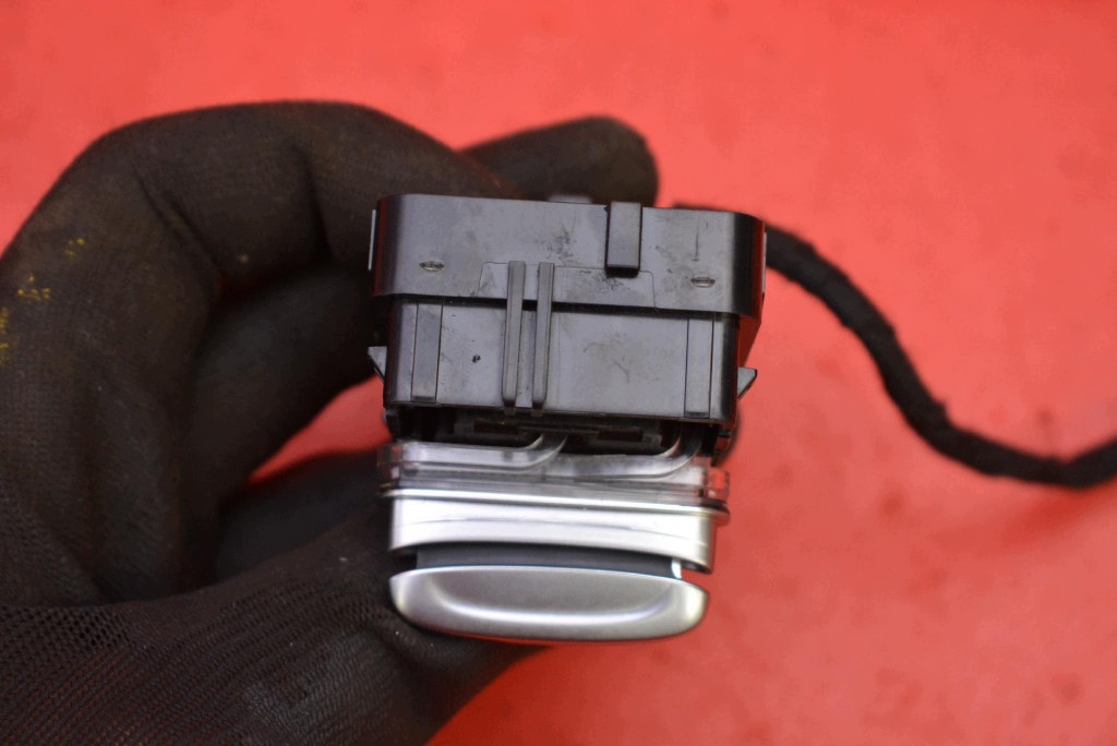 switch lifting windows right front 808001267AA JAECOO J7 23