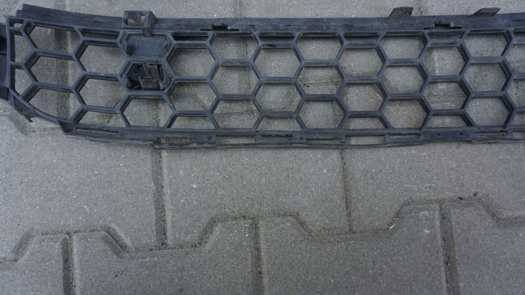 VOLVO S60 V60 R-design LIFT - grid of a bumper front PDC