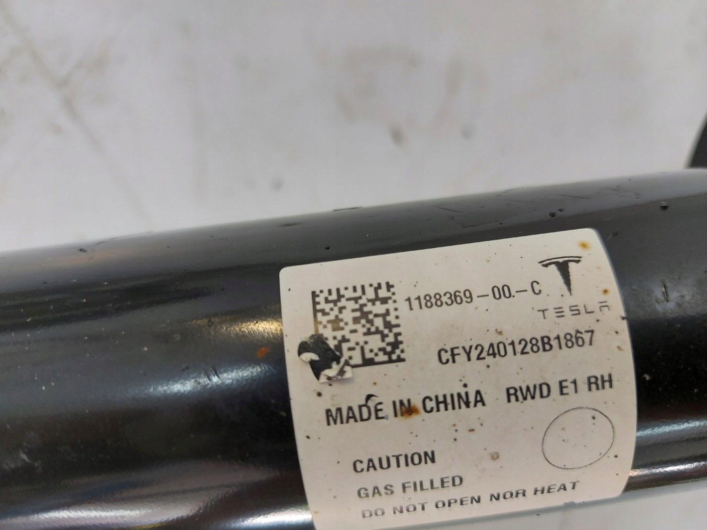 TESLA MODEL Y 2024r, shock absorber right front 1188369-00-C