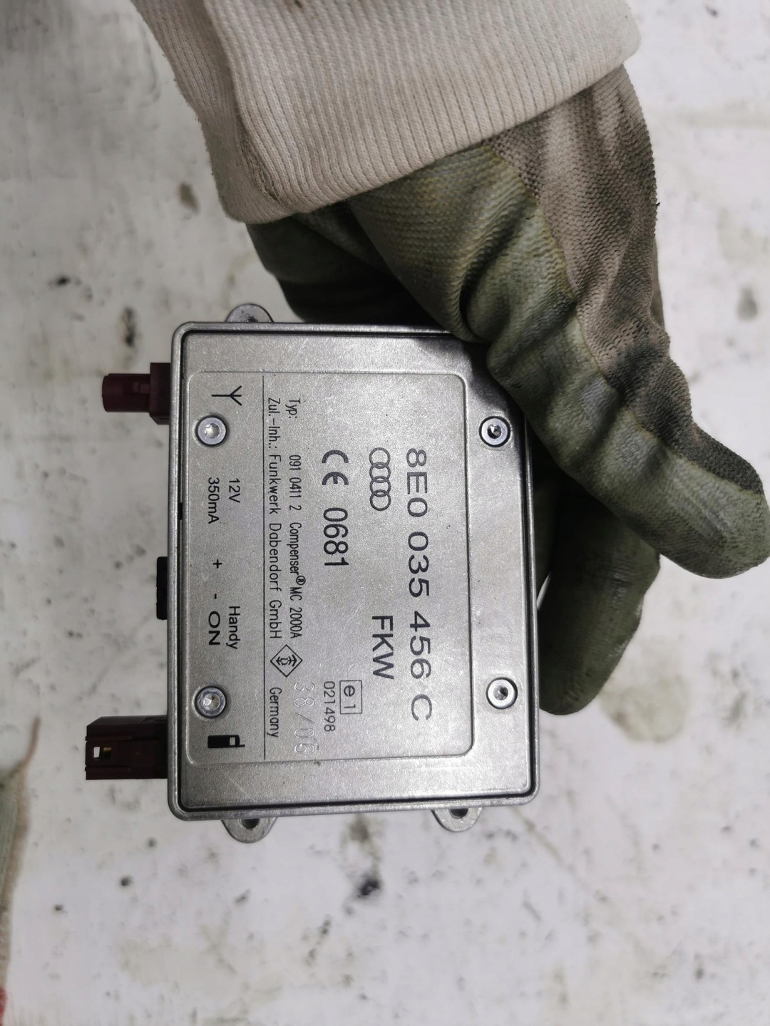 AMPLIFICATORE ANTENY AUDI Q7 e 4L 8E0035456C 05-15