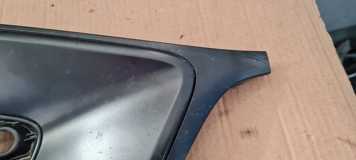 SQ8 4M Q8 grid of a bumper left left front SLINE 4M8807681A