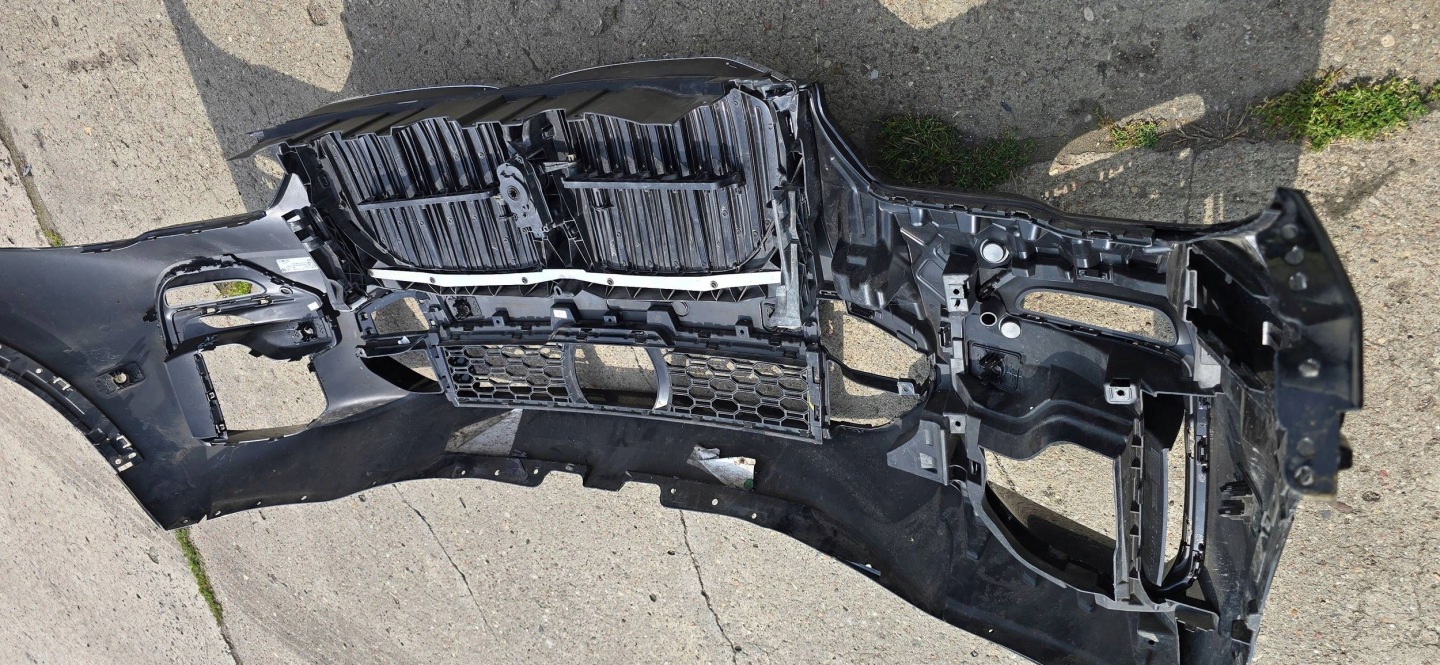 BMW X5 G05 vorne Frontstoßstange