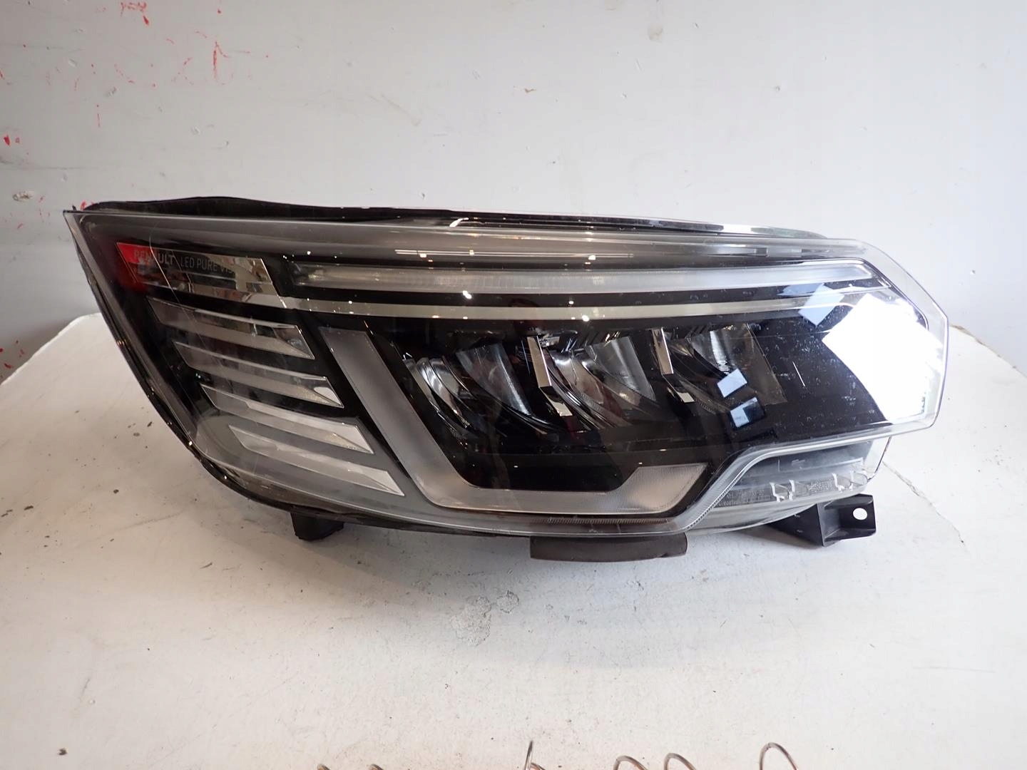 light front right RENAULT TRAFIC III LIFT IV 2021- FULL LED 260102899