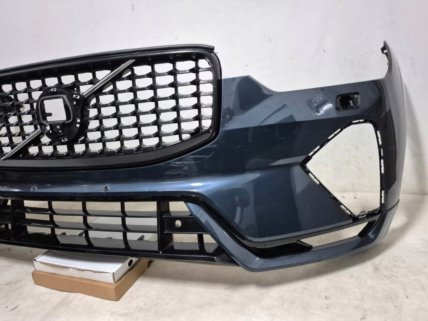 VOLVO XC60 II 2 R-design LIFT 21- bumper front front 4XPDC SPR 32296893
