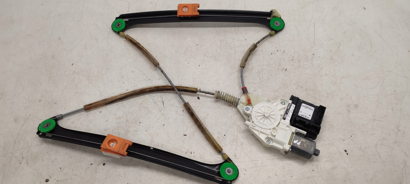 window regulator right front Audi A3 8P 1,2 TSI