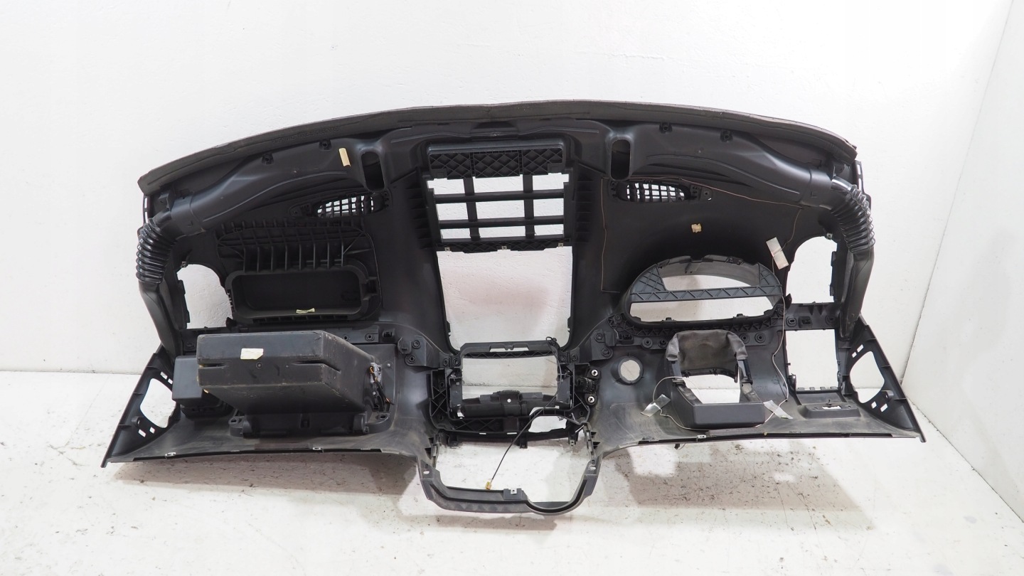 Mercedes Vito W639 console dashboard instrument panel original