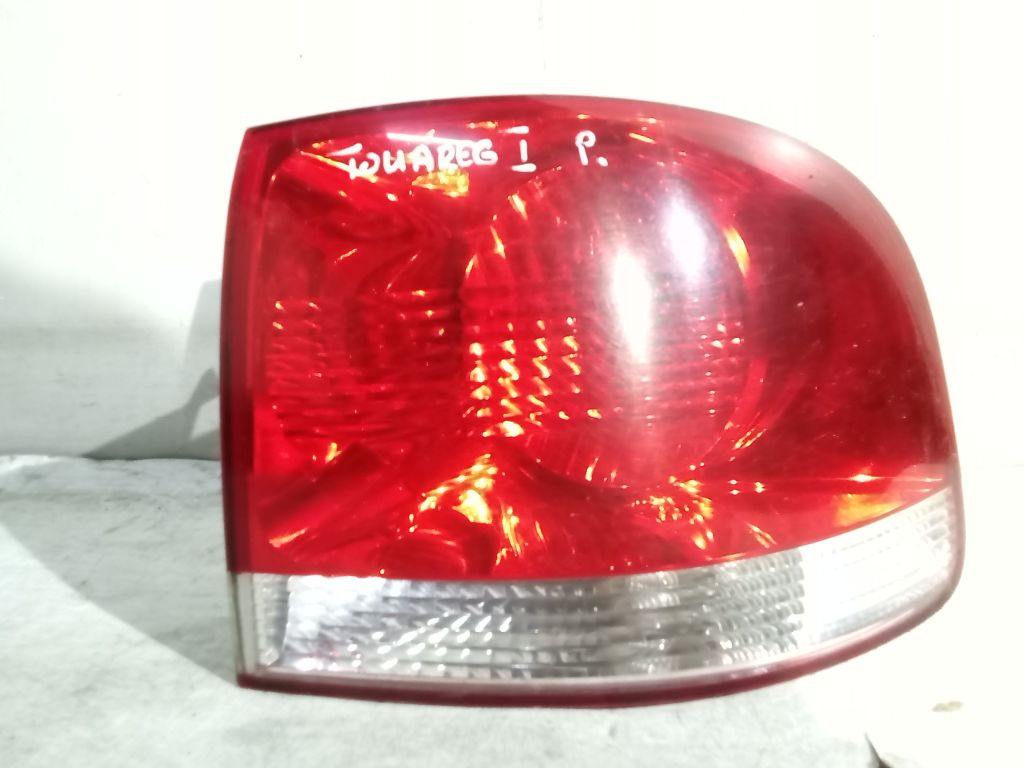 VW Touareg and 7L light right rear part rear 28258002