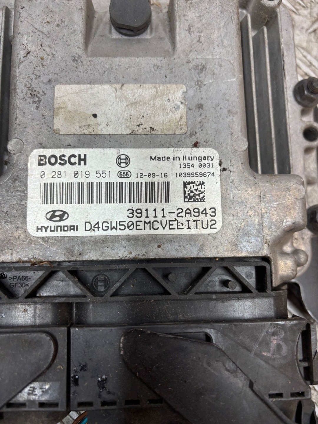 unité de commande électronique uce moteur HYUNDAI i30 II 1.6 CRDI 0281019551