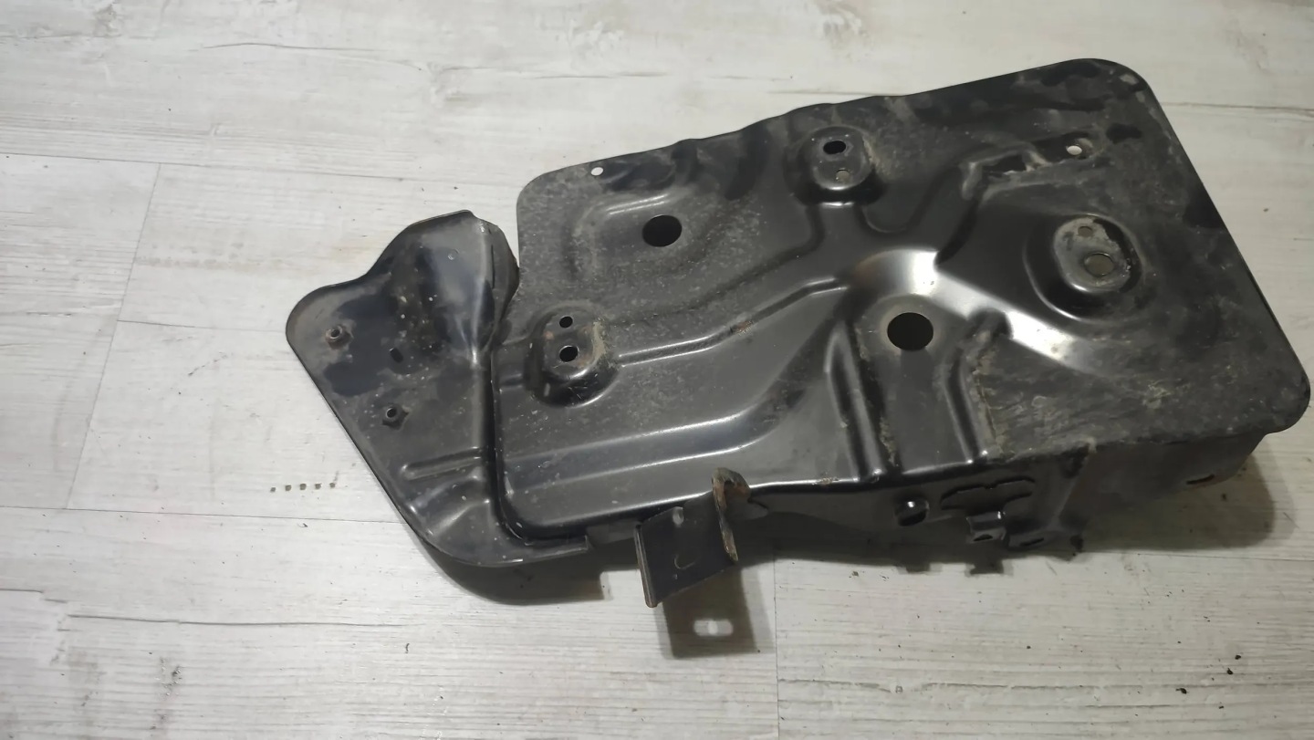 Mitsubishi ASX 18r. 1.6DiD držač akumulatora