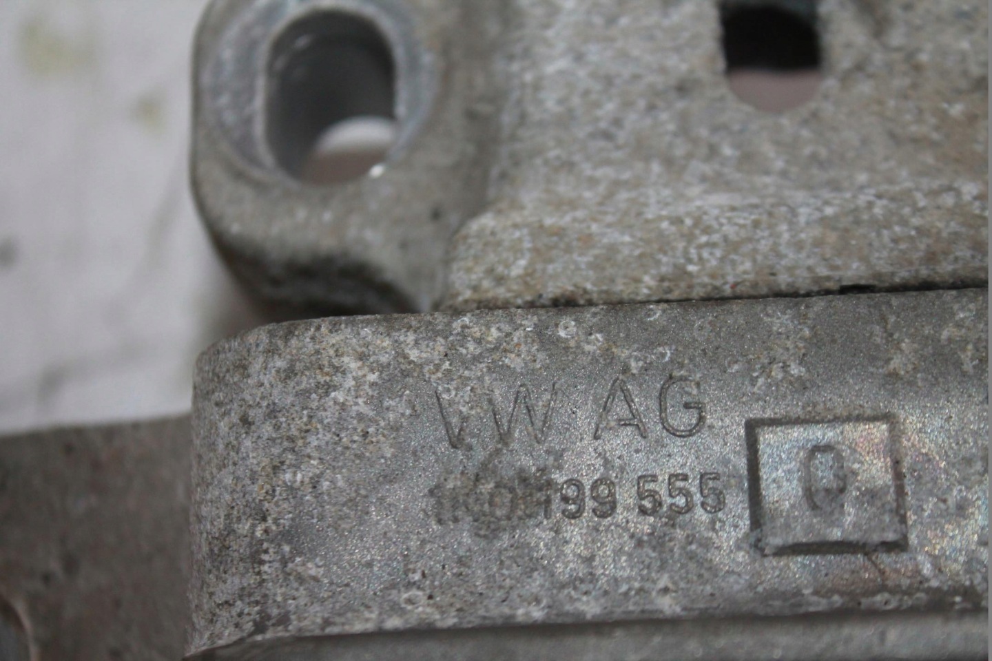 AIRBAG STAFFA MOTORE 1K0199555 VW GOLF VI