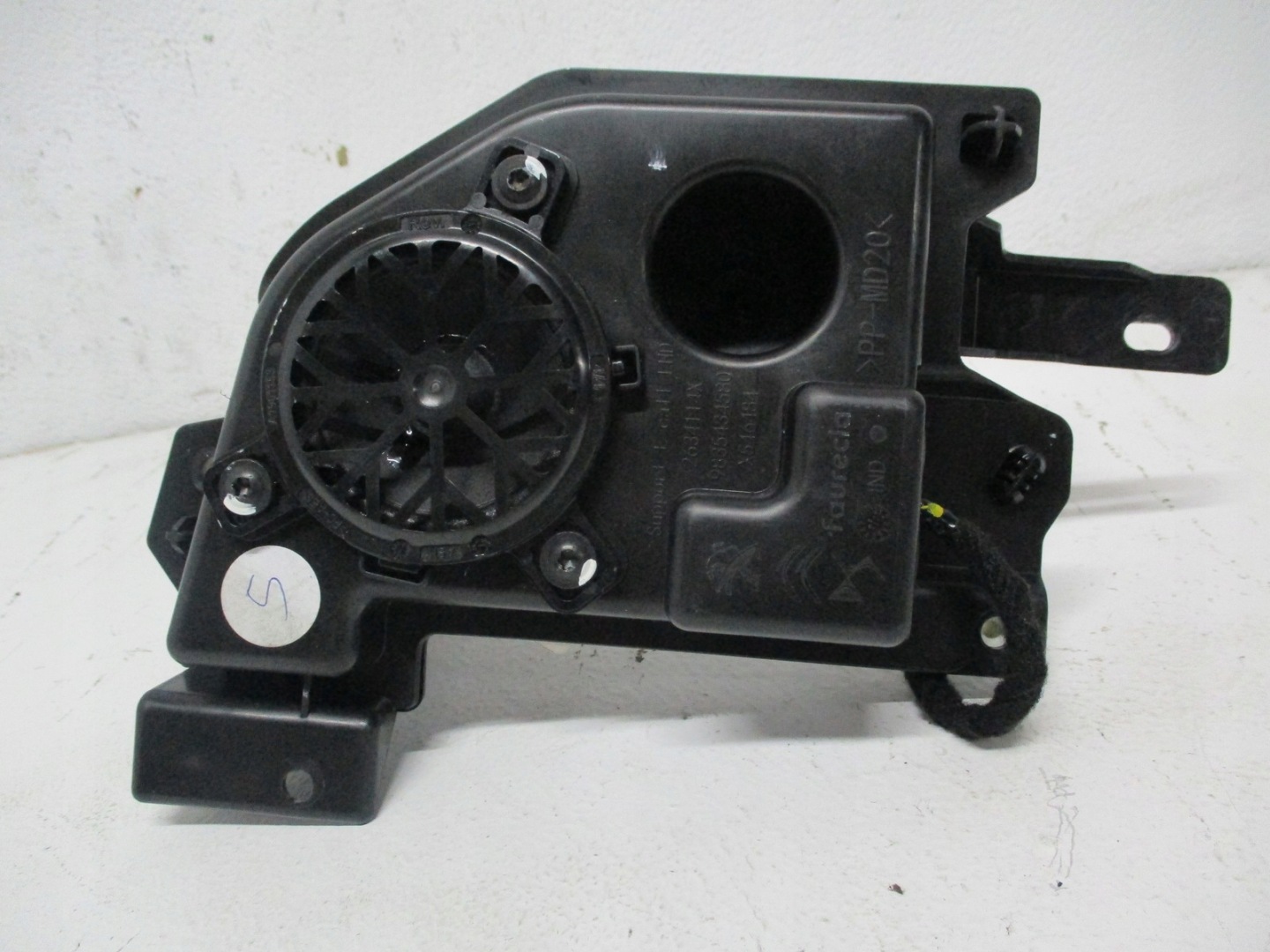 speaker below deske PEUGEOT 308 T10 9834816380