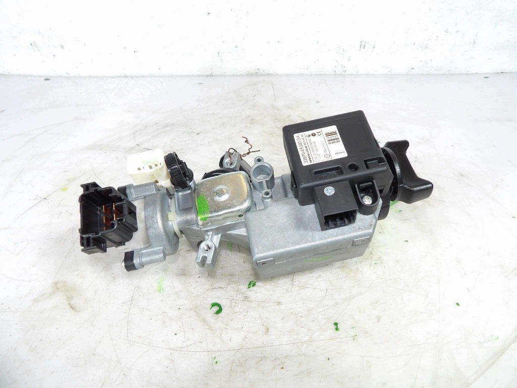 SUZUKI GRAND VITARA II 2.0B ignition 33970-65J00GA