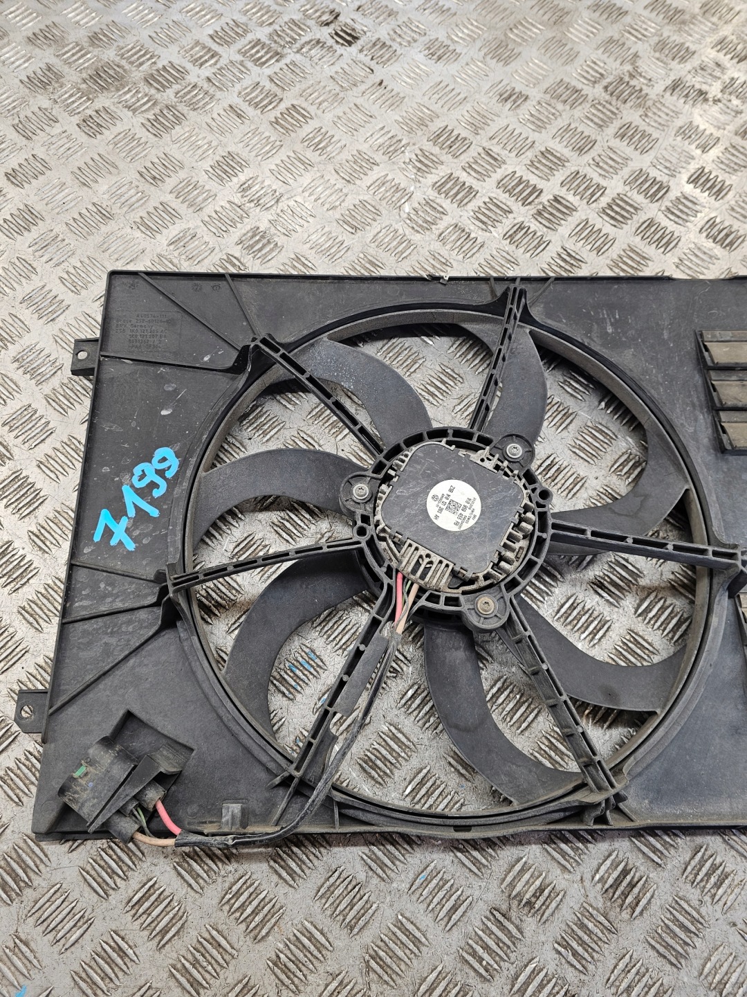 obal ventylátorov ventilátor AUDI VW SEAT SKODA 1K0121205AC