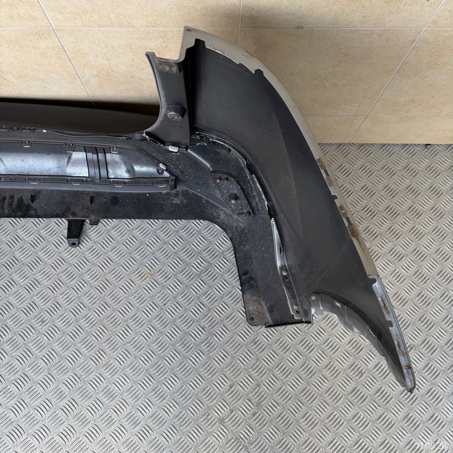 bumper rear complete TOYOTA COROLLA CROSS 2025 ROK 4 PDC