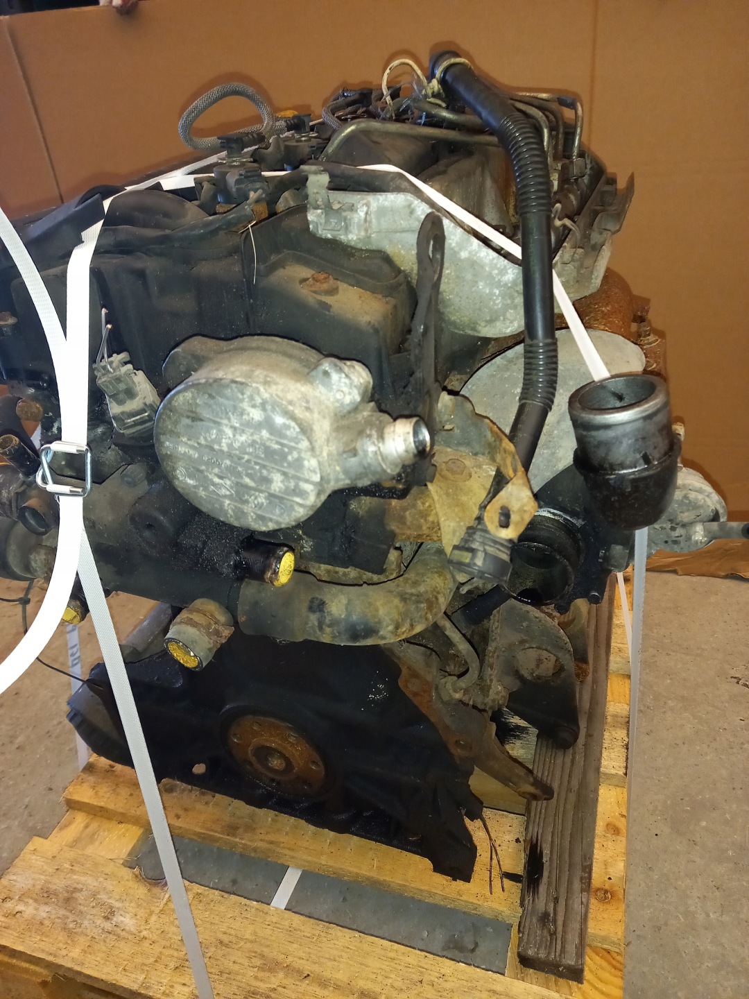 engine 2.5DCi G9U754 69US754 complete MASTER MOVANO damaged PANEWKI