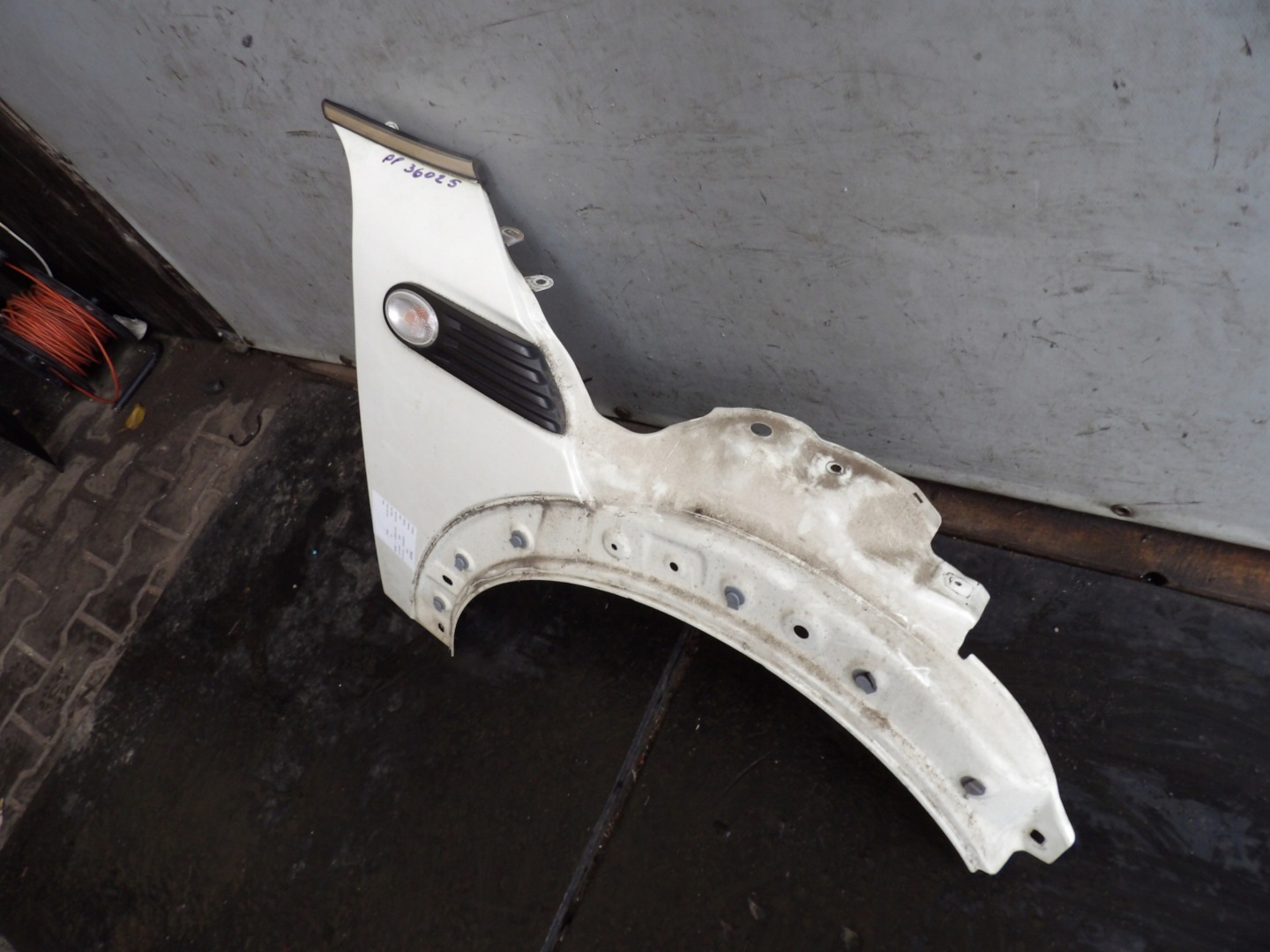 Mini Cooper II fender front right lak. 850/0