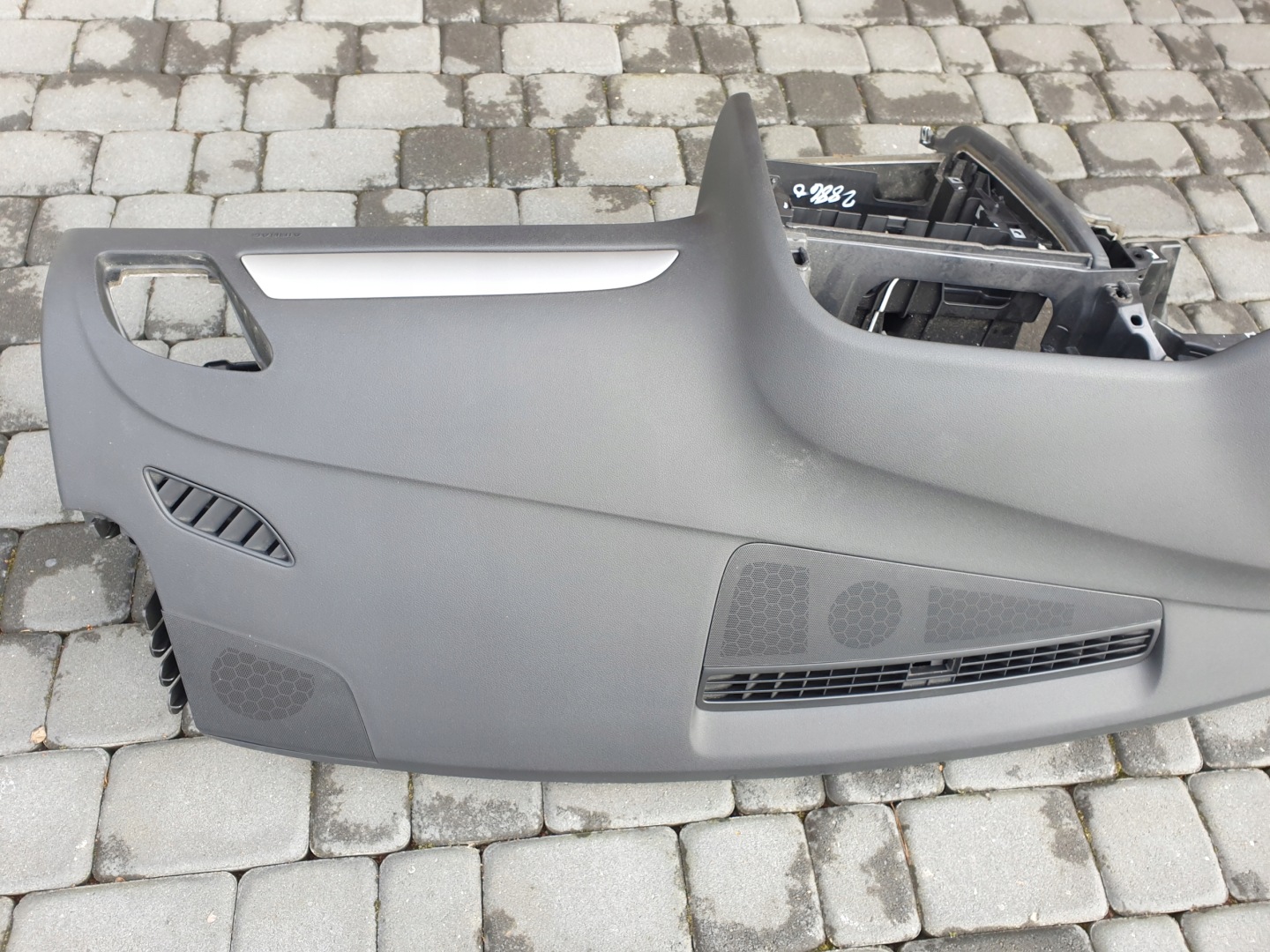 dashboard instrument panel airbags AUDI A4 B8 2008- 8K0