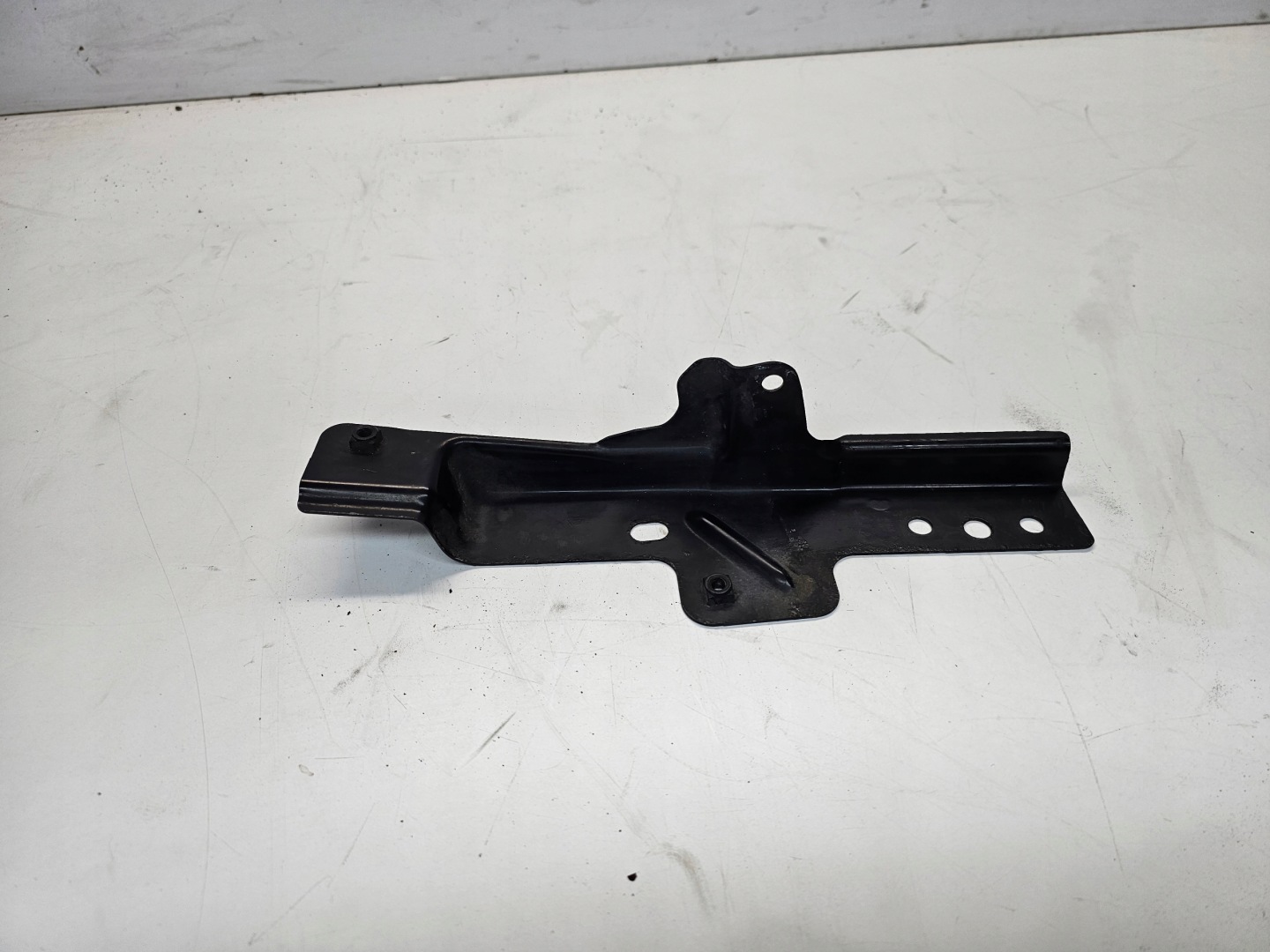 Halter Halter filter luft AUDI Q7 4L 4L0805697