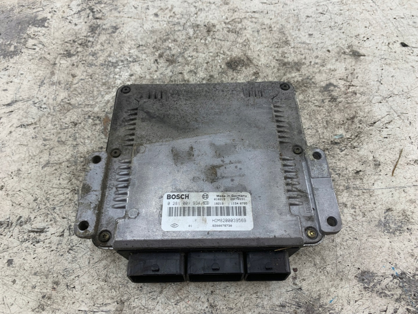 RENAULT SCENIC e 1.9 DCI Centralina Motore computer 8200039569
