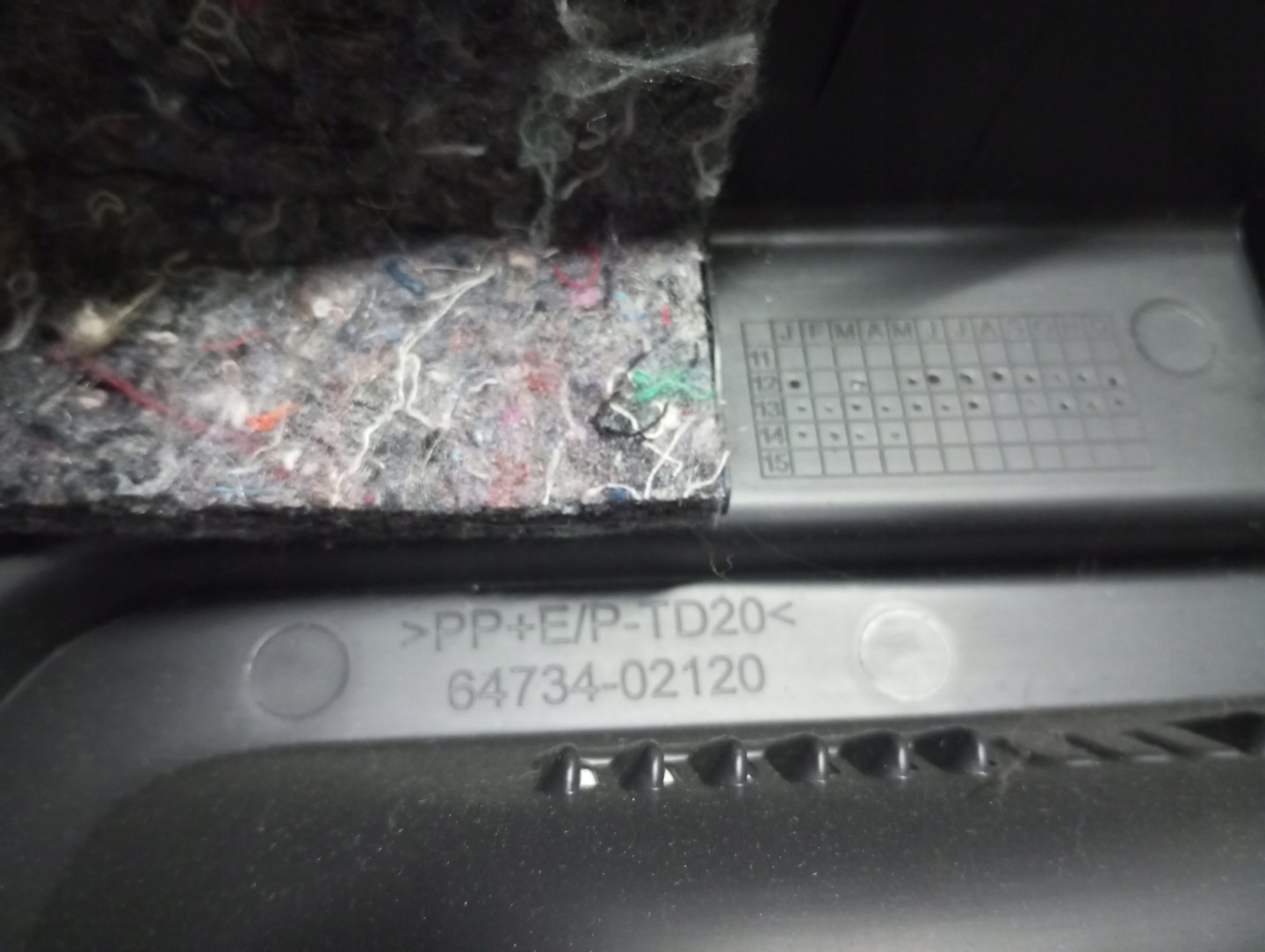 boot upholstery TOYOTA AURIS 64734-02120